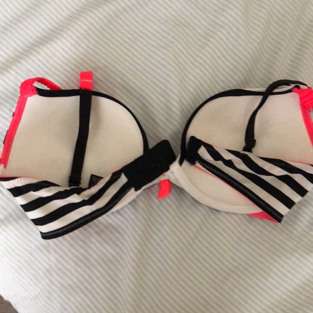 VINTAGE RARE NWOT STRIPED BRA - Picture 2 of 4